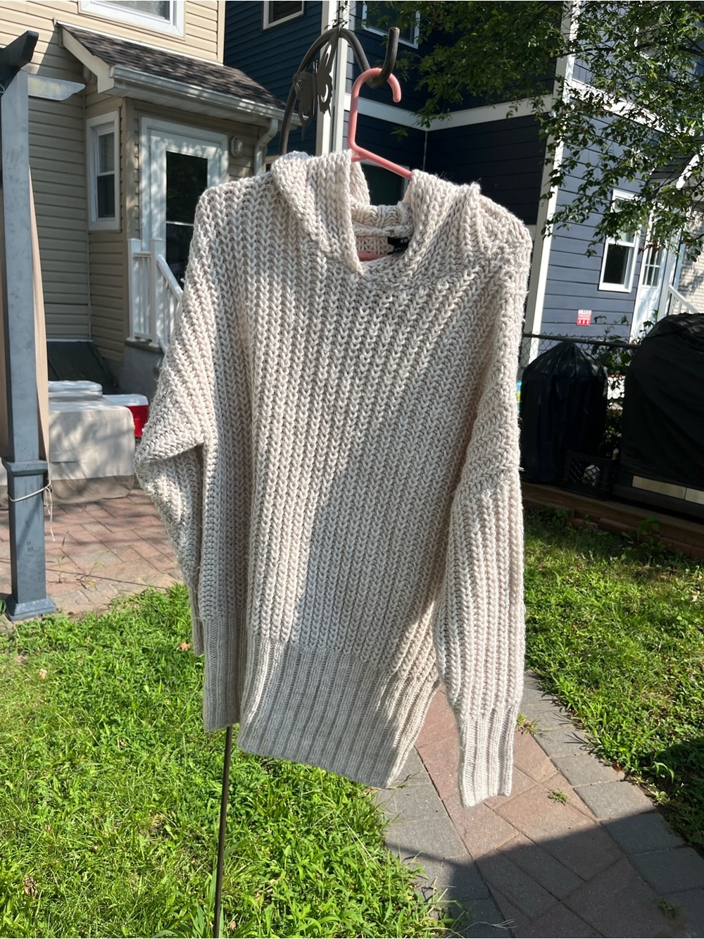 Chunky Cream Hooded Womens  Sweater size medium